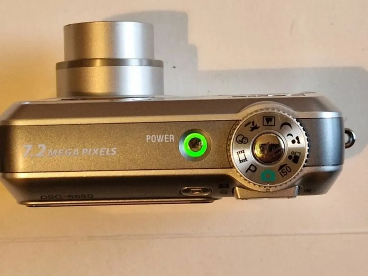 Sony DSC-S650 7.2 Megapixels Digital Camera AS NEW - Image 2