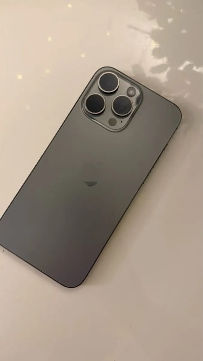 iPhone 15 Pro Max - Image 3
