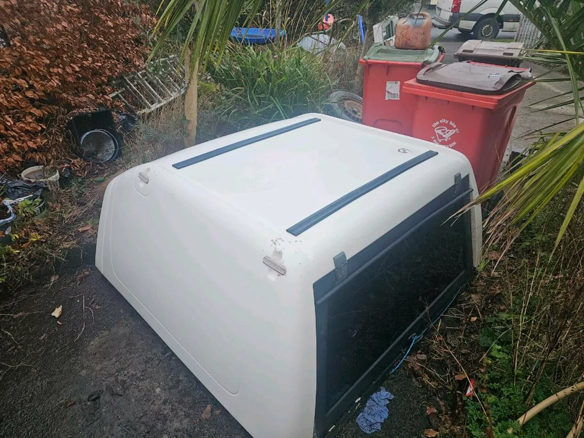 Truckman Classic High-Roof Hardtop Canopy Toyota H - Image 2