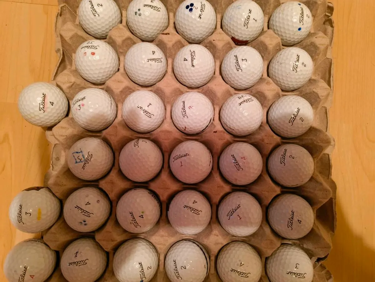 Pro v 1 golf balls - Image 2