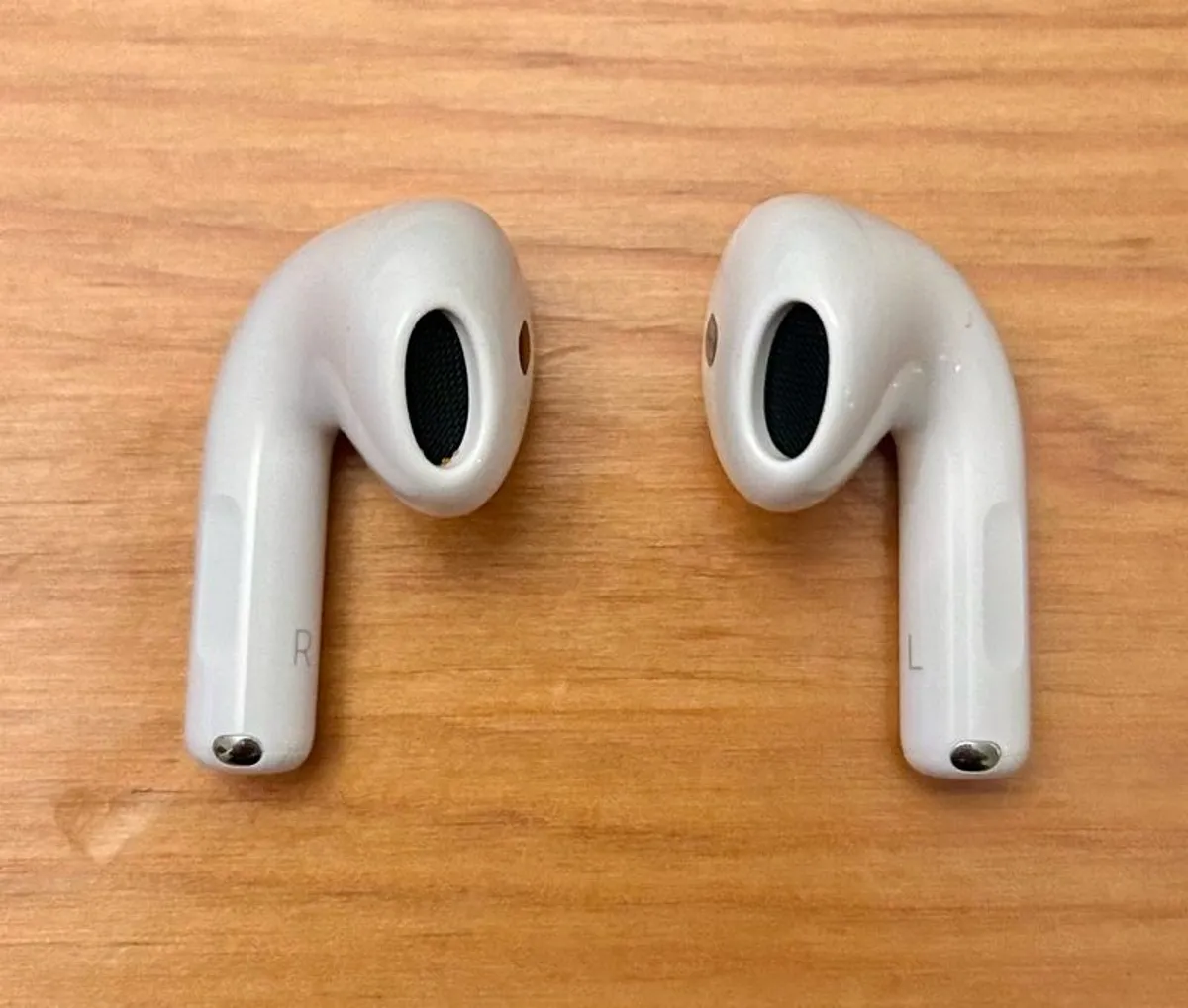 Apple AirPods 4 - Image 3