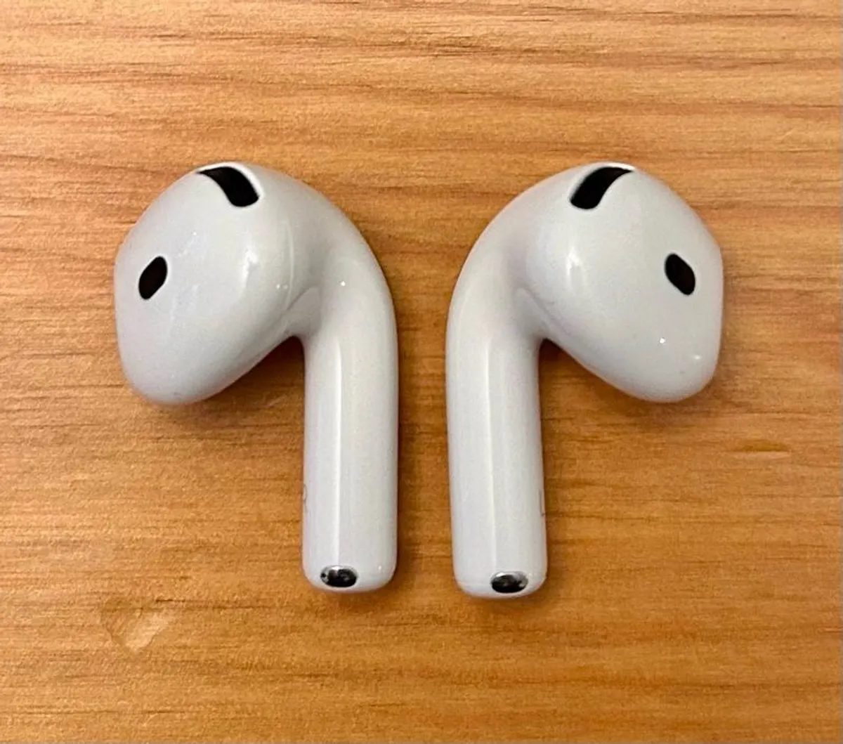 Apple AirPods 4 - Image 4