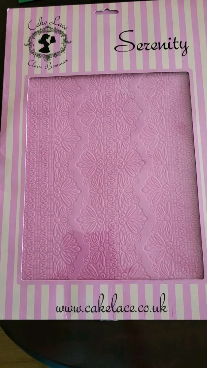 Cake Decorating lace mat - Image 1