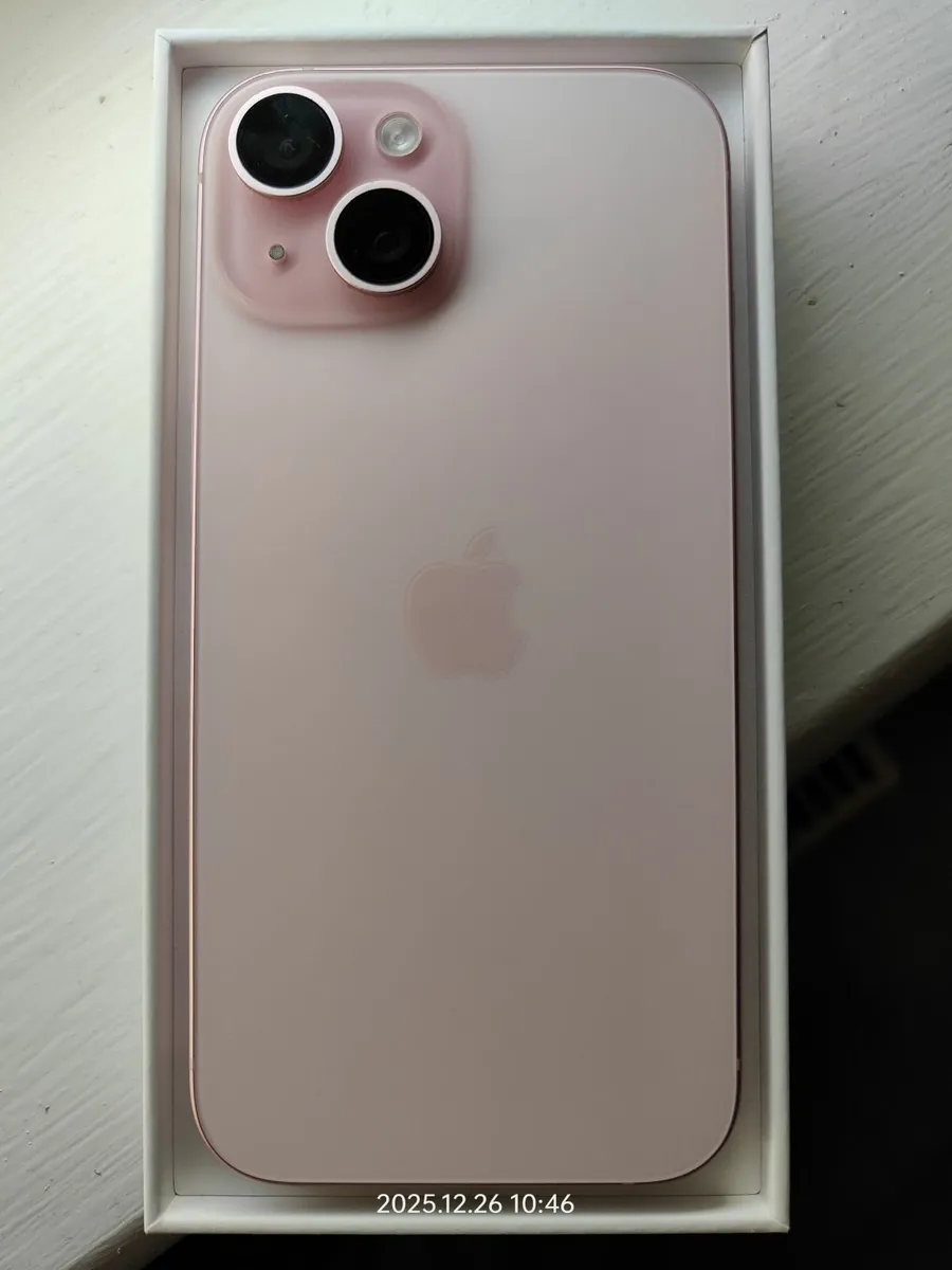 IPhone 15 Pink - Image 2