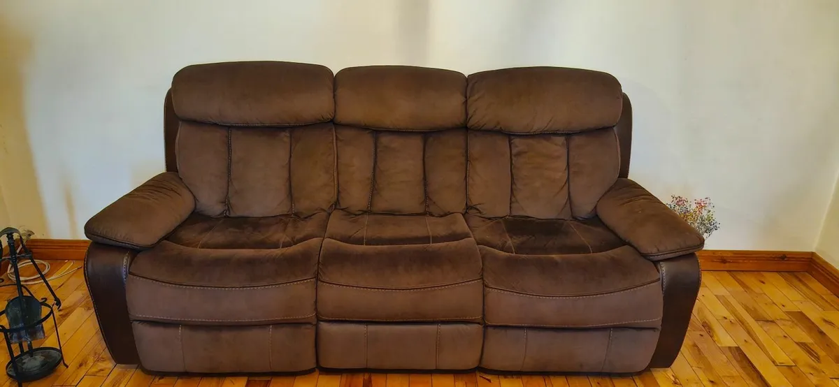 Couch - Image 3