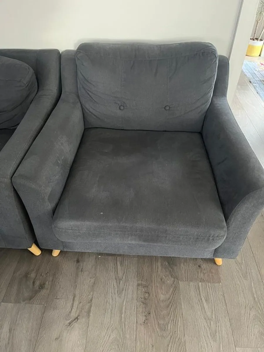 3+3+1 Sofa to Go - Image 2