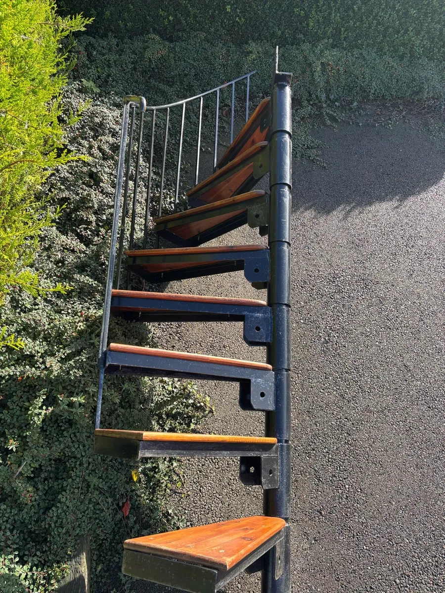 Spire staircase - Image 1