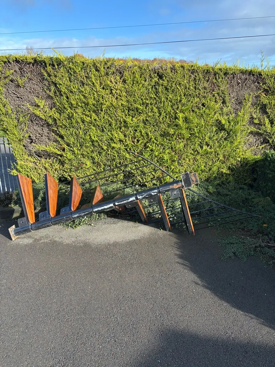 Spire staircase - Image 4