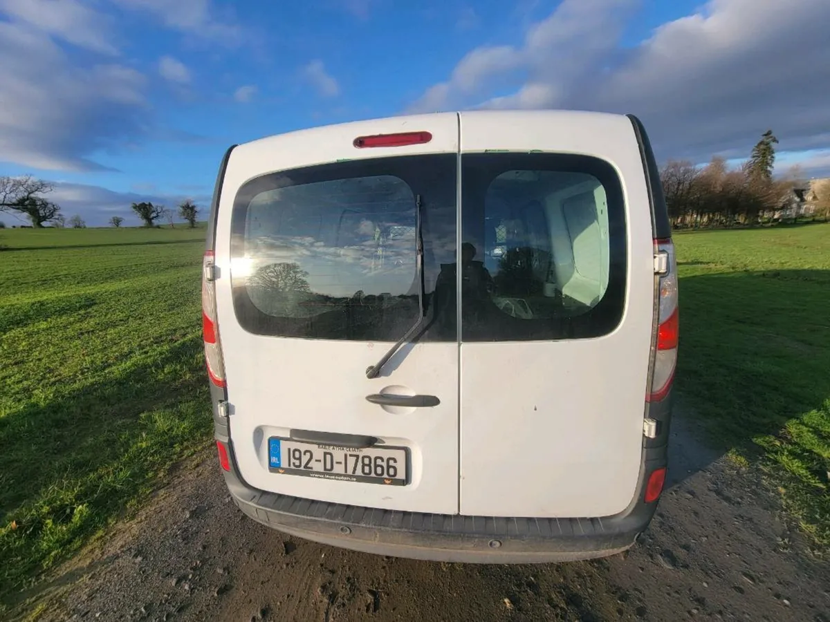 Renault Kangoo ZE 33 Electric LWB €3800 ONO - Image 4