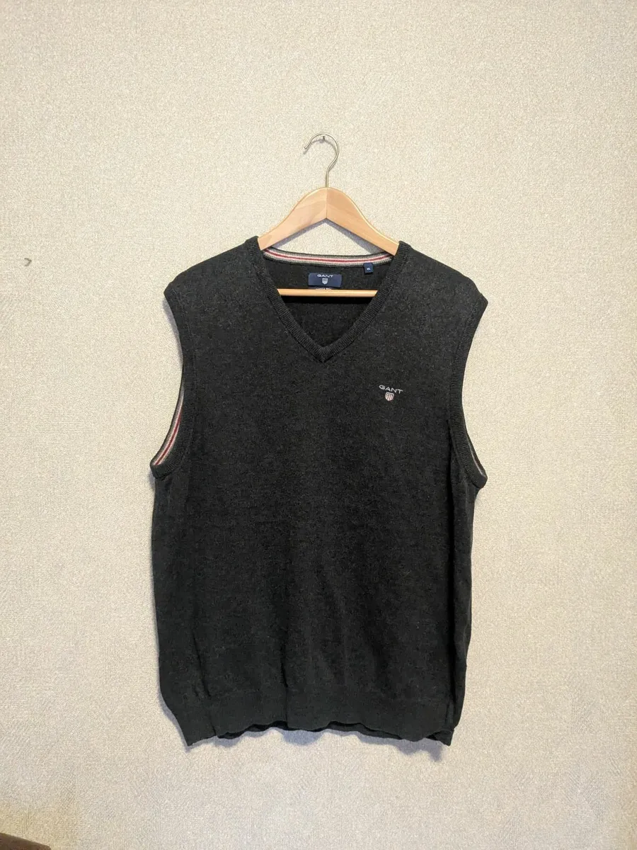 Mens gilet - Image 1