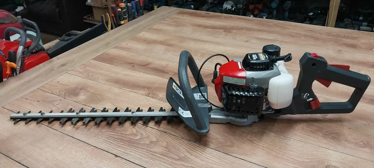 Robin hedge trimmer - Image 1