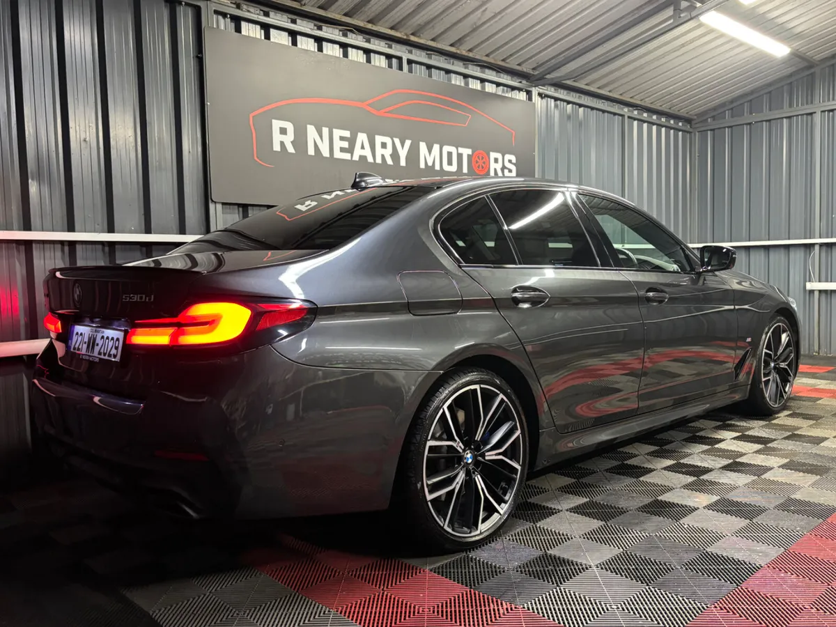 2022 BMW 5-Series 530d M-Sport X-Drive Plus Car - Image 3