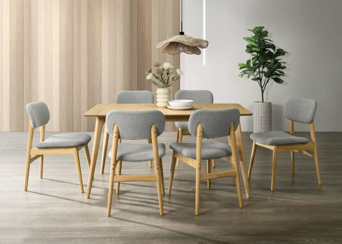 Table + 6 chairs