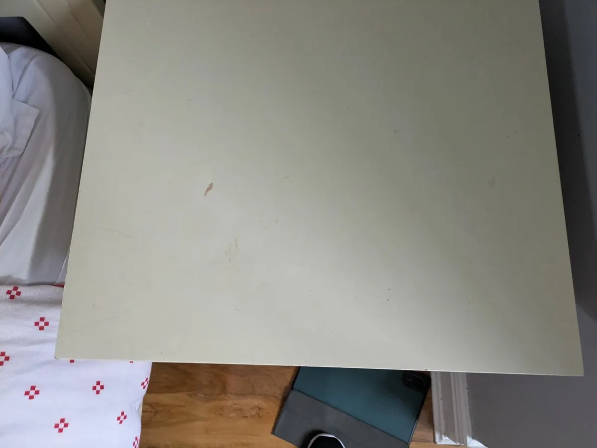 King size bed and bedside lockers - Image 2