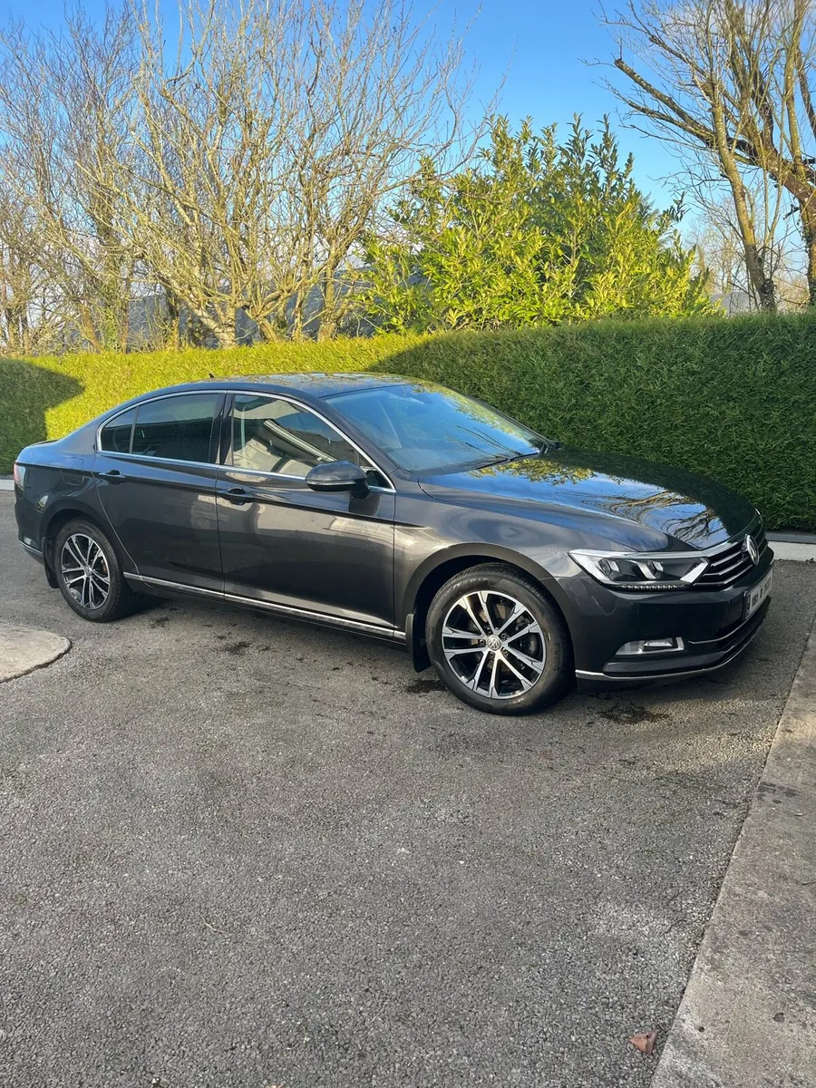 2018 VW Passat - Image 1