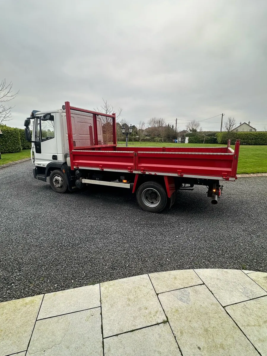 Iveco Eurocargo drop side tipper - Image 4