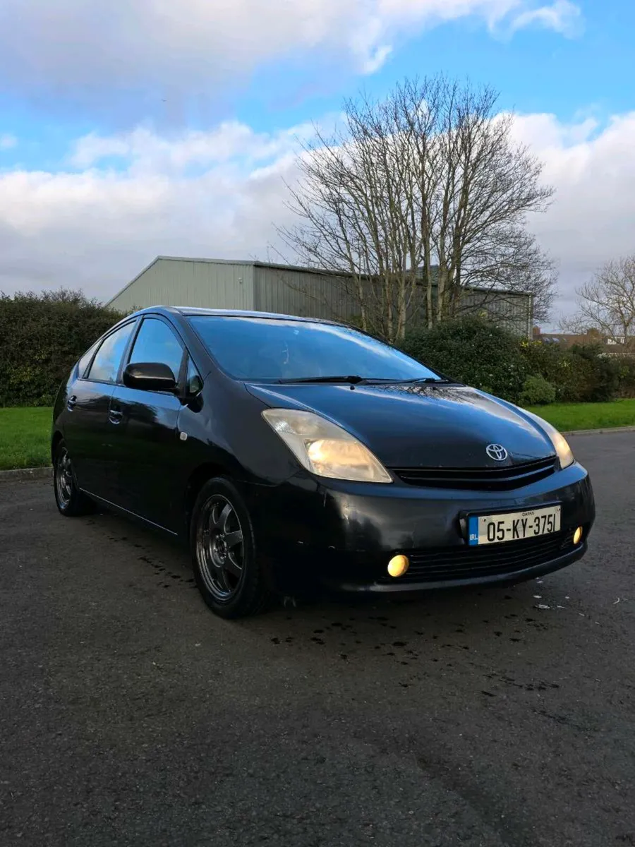 Tayota  prius 20 - Image 1
