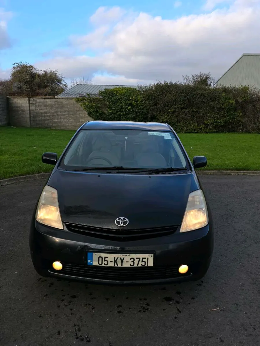 Tayota  prius 20 - Image 2