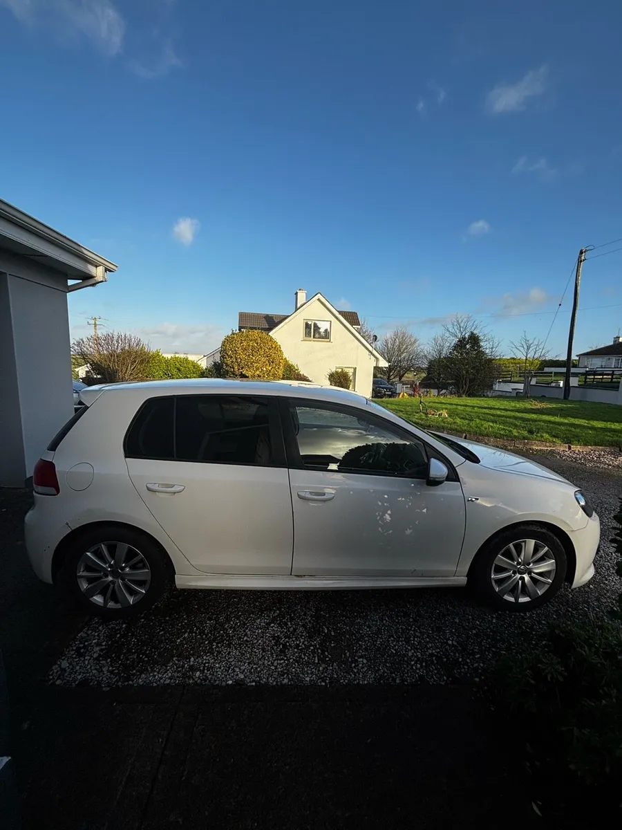 2012 VW Golf **NEW WATER PUMP & TIMING BELT* - Image 2