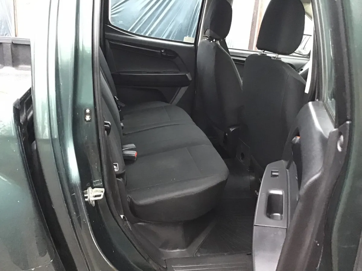 Isuzu D-Max 2015 - Image 2