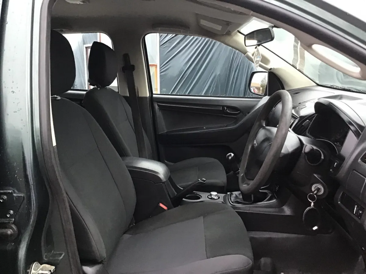 Isuzu D-Max 2015 - Image 3