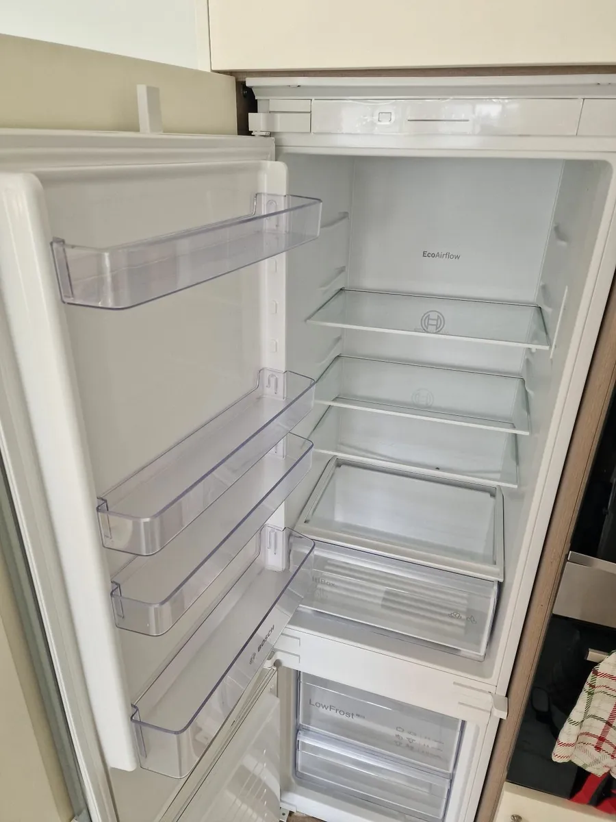 Bosch Fridge-freezer integrated - Image 3