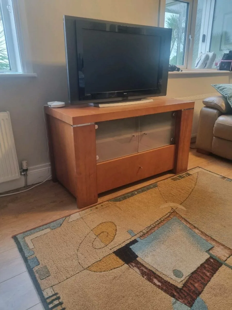 TV STAND - Image 1