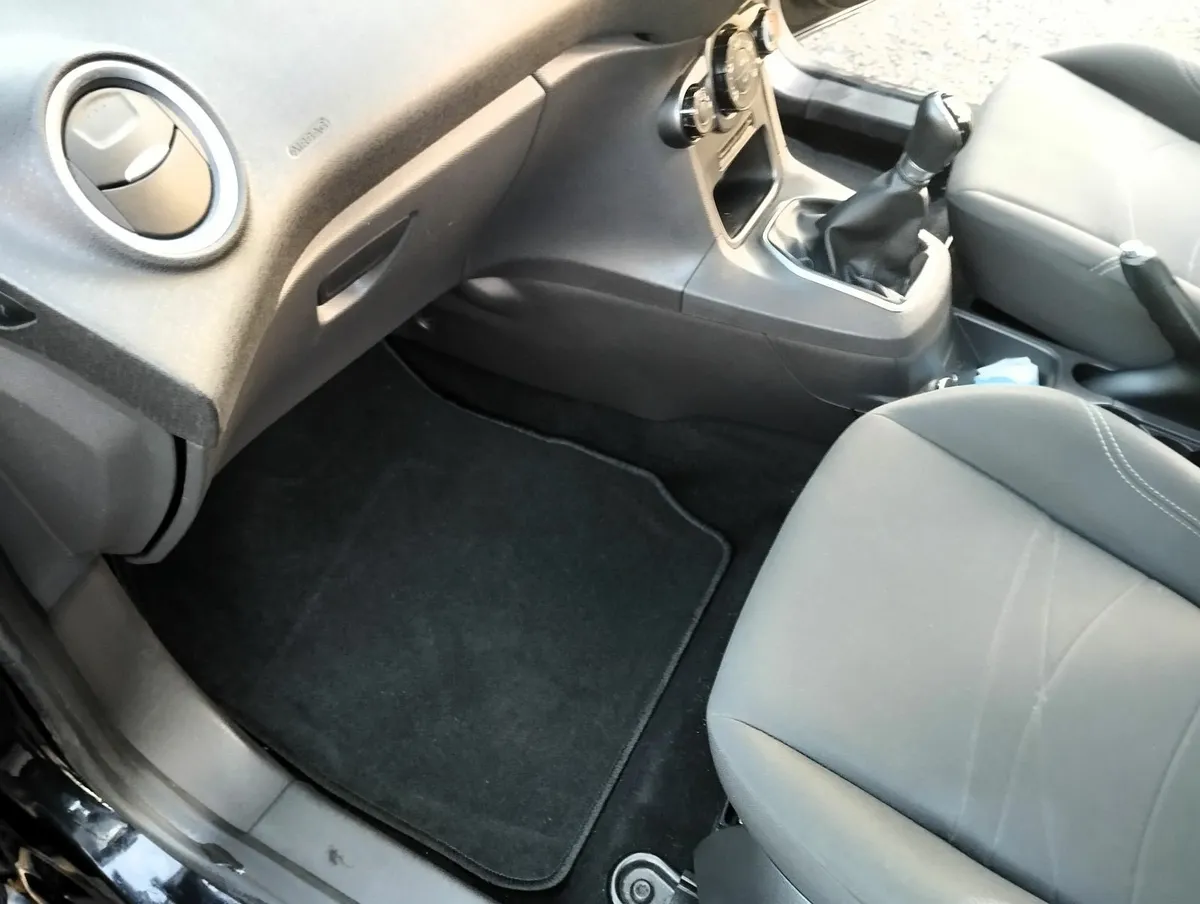 2015 (151) Ford Fiesta 5dr – 94,873km – NCT 06/26 - Image 2