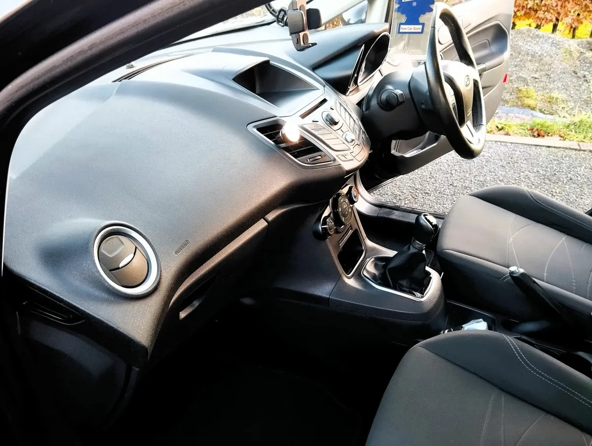 2015 (151) Ford Fiesta 5dr – 94,873km – NCT 06/26 - Image 3
