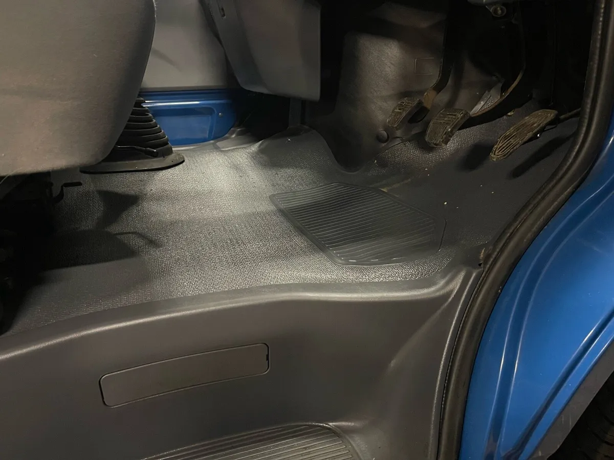 toyota hiace van 1997 2.4d - Image 3