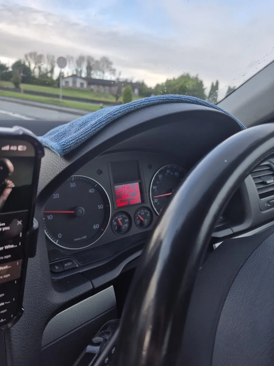 For Sale Volkswagen Jetta Car. - Image 2