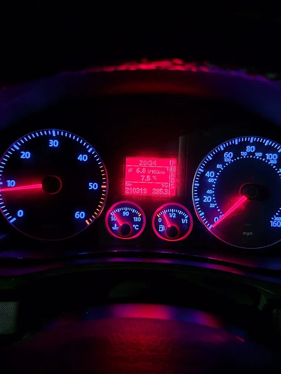 For Sale Volkswagen Jetta Car. - Image 3