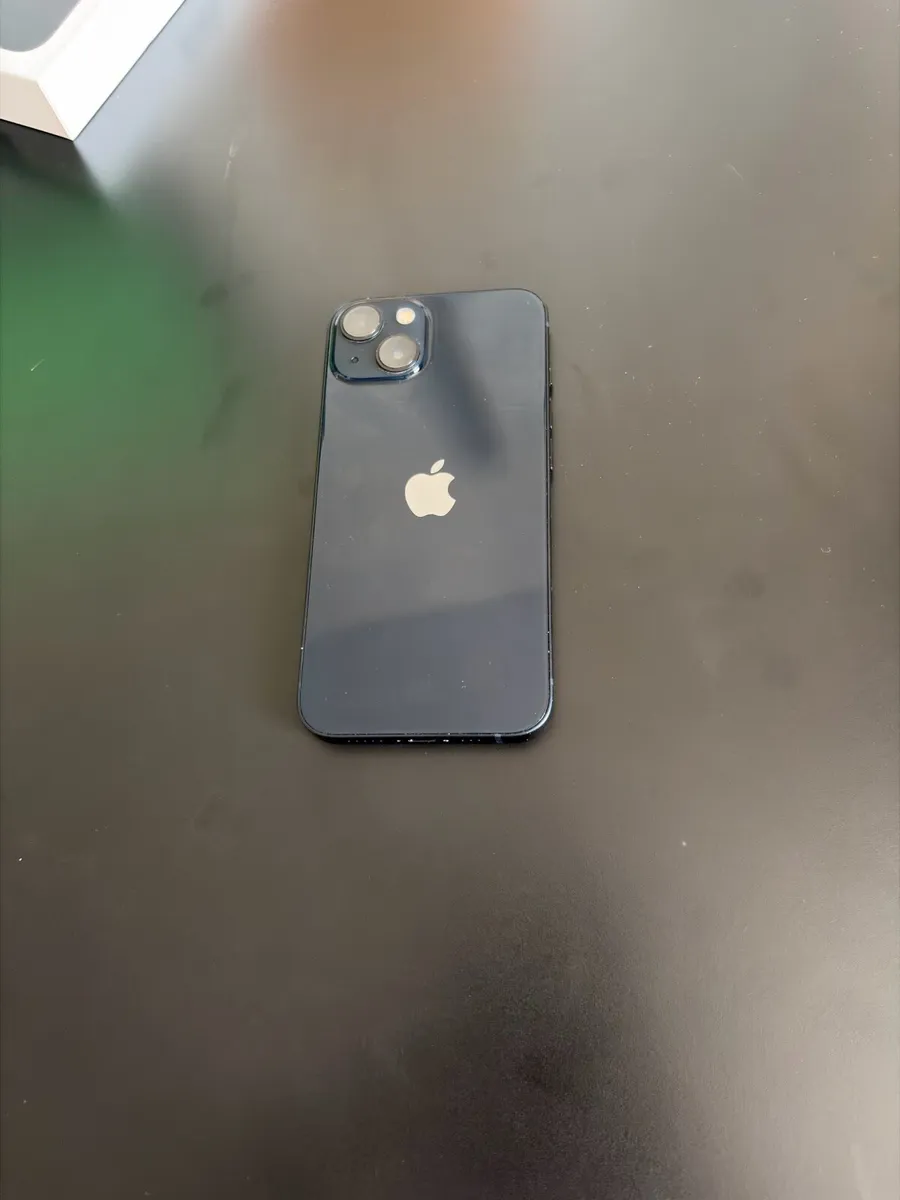 iPhone 13 - Image 3