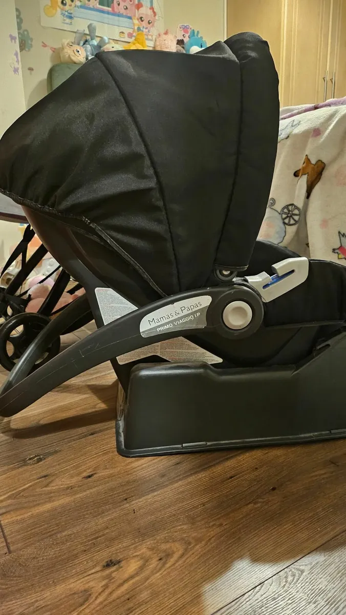 Car seat - Image 1