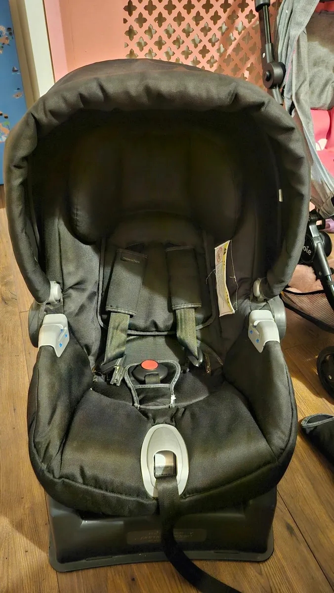 Car seat - Image 2