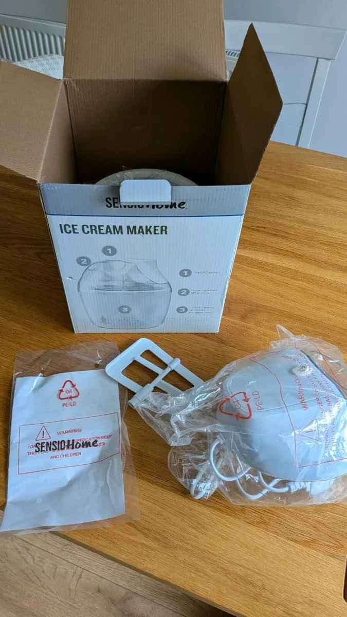 Ice cream maker - Image 1