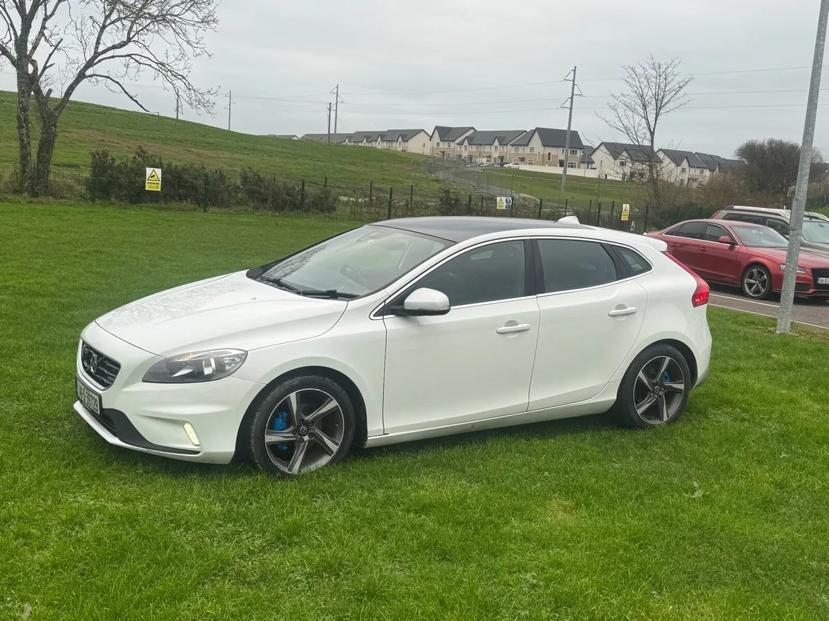 141 Volvo V40 R-design NCT13/03/27 New Clutch - Image 1