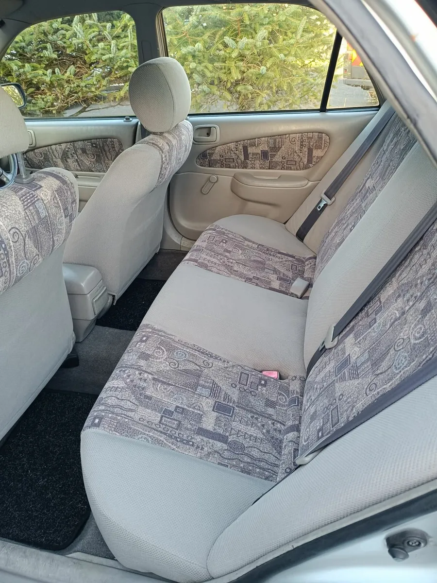 Toyota Corolla 1999 - Image 2