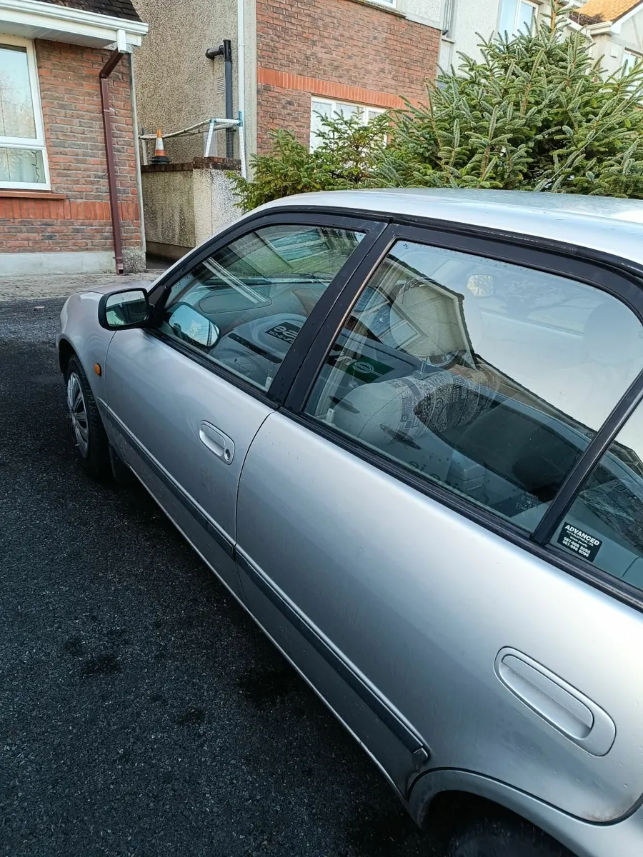 Toyota Corolla 1999 - Image 4
