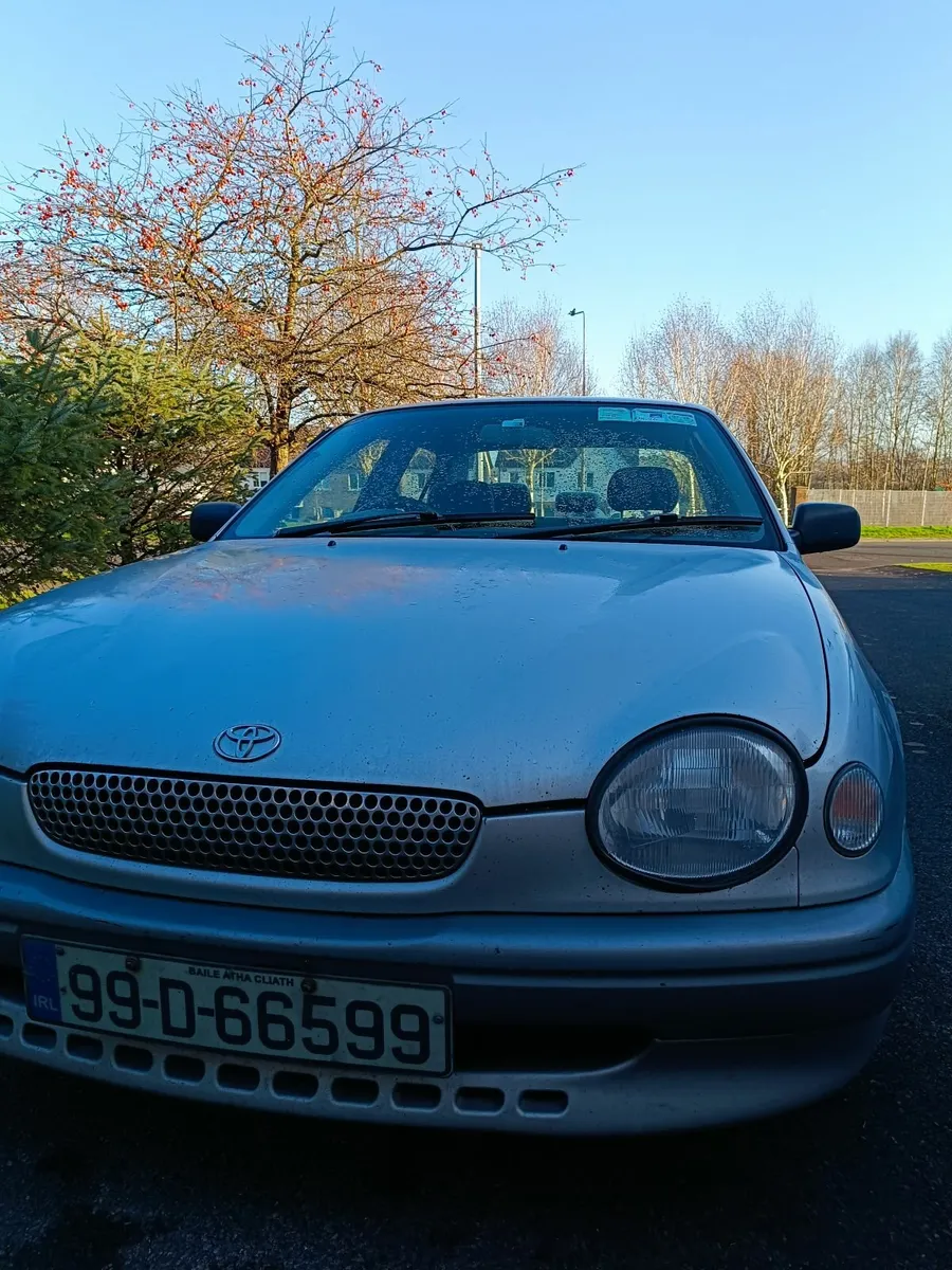 Toyota Corolla 1999 - Image 1