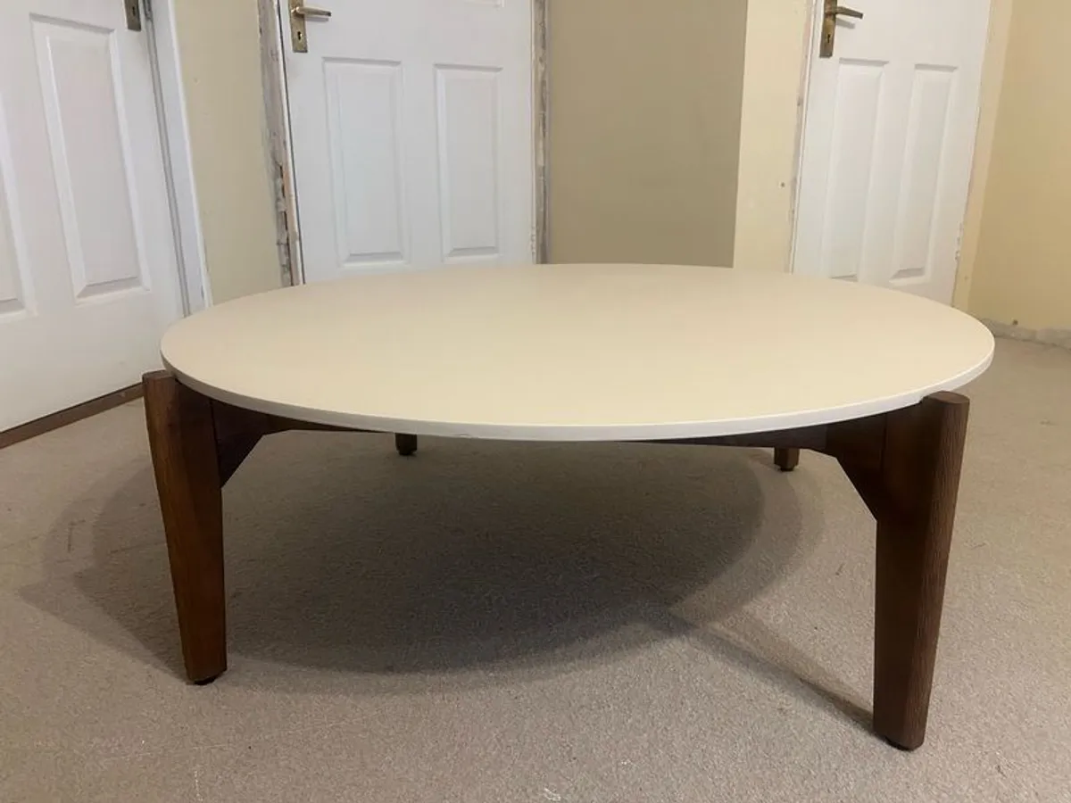 Coffee table - brand new, unused - Image 1