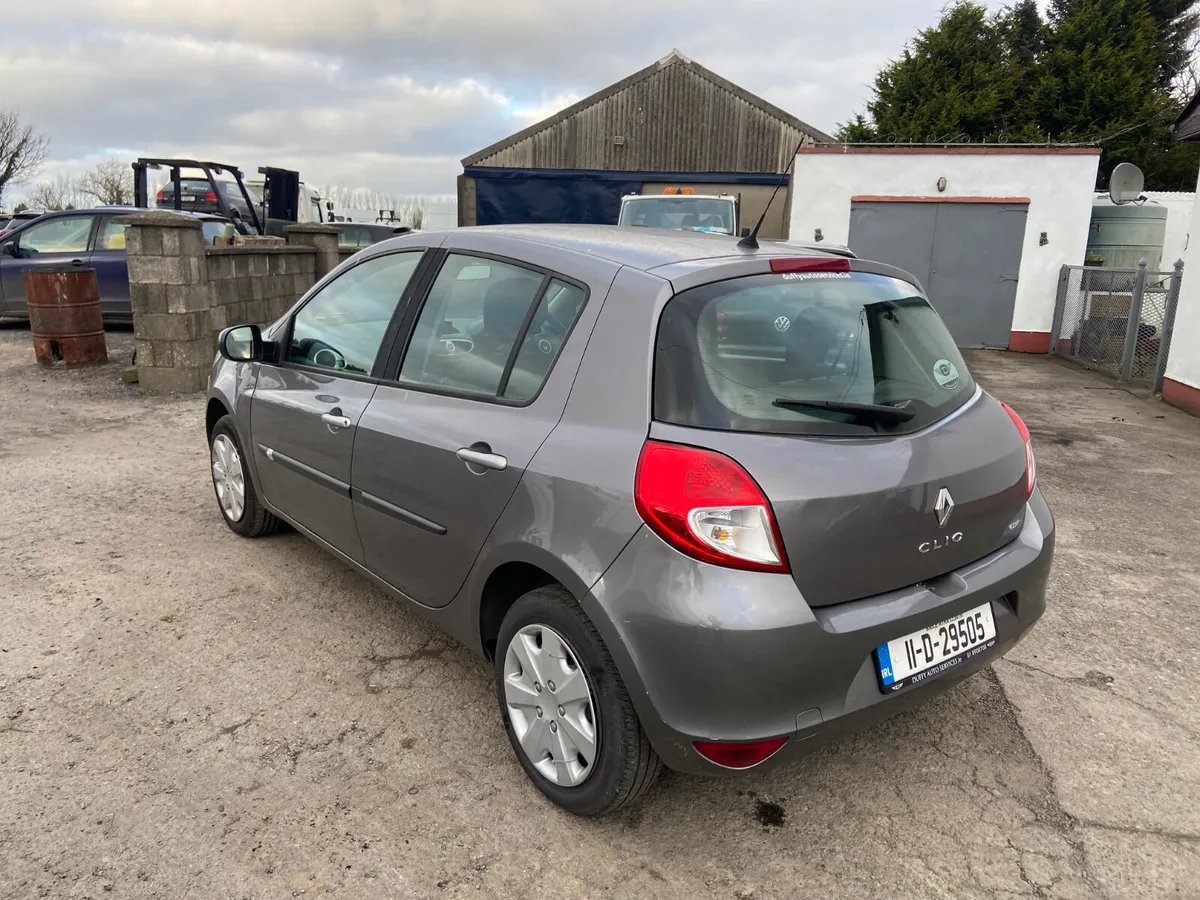 Renault Clio 2011 low mileage - Image 3