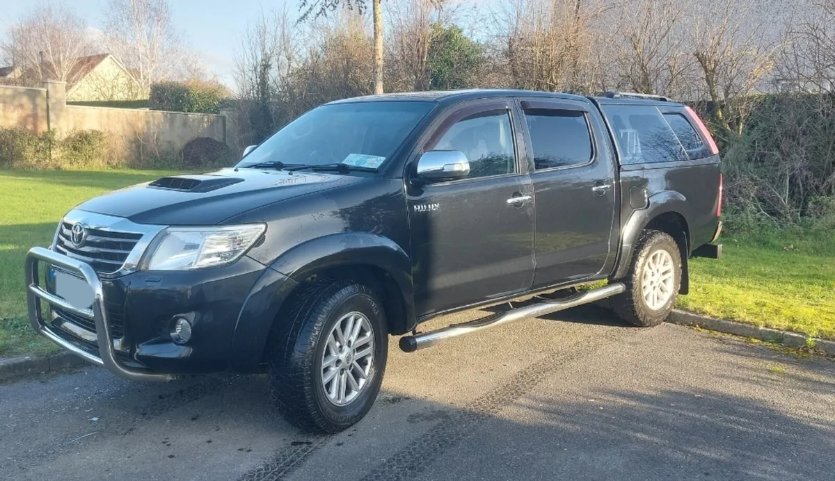 Toyota Hilux - Image 2