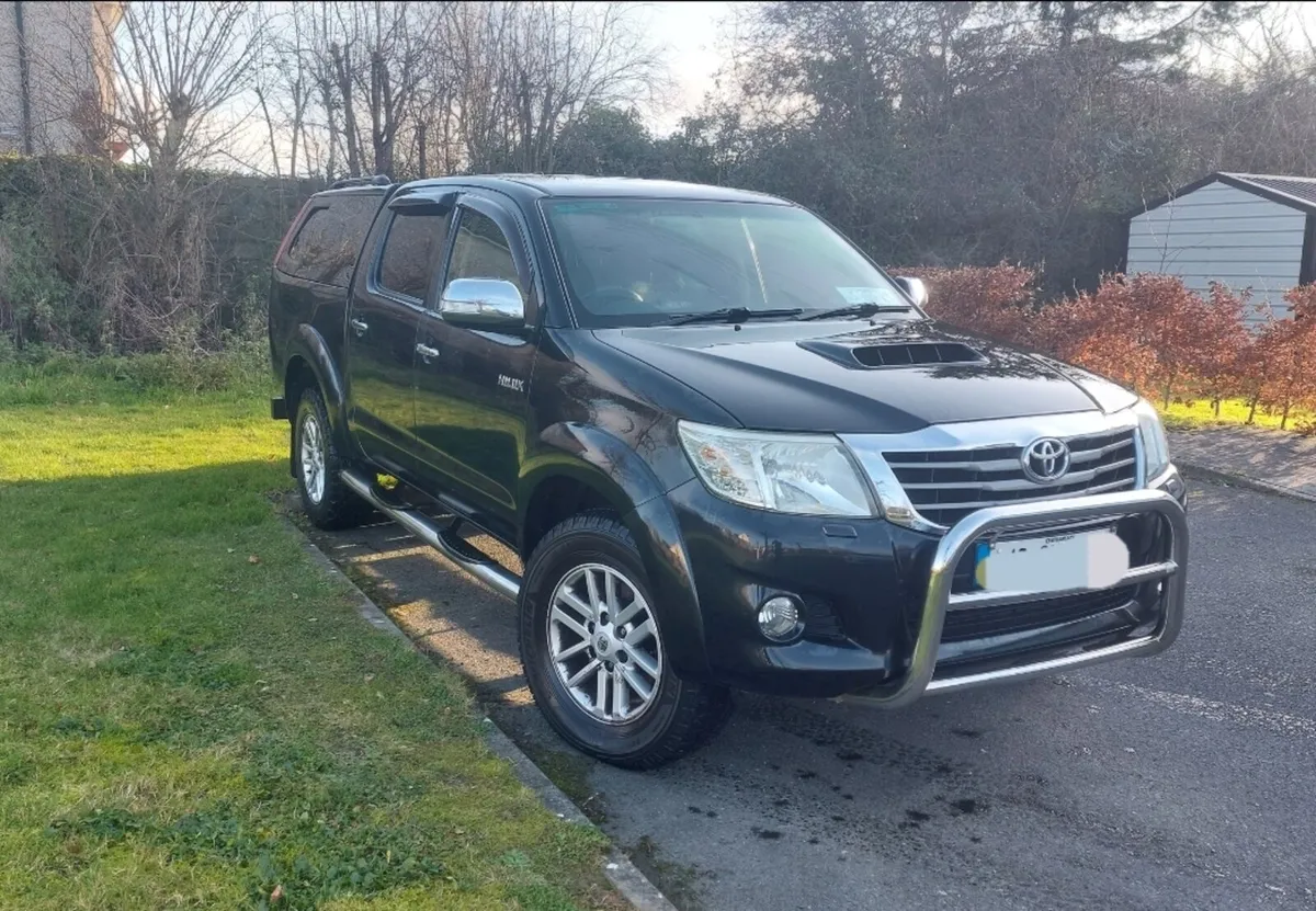 Toyota Hilux - Image 1