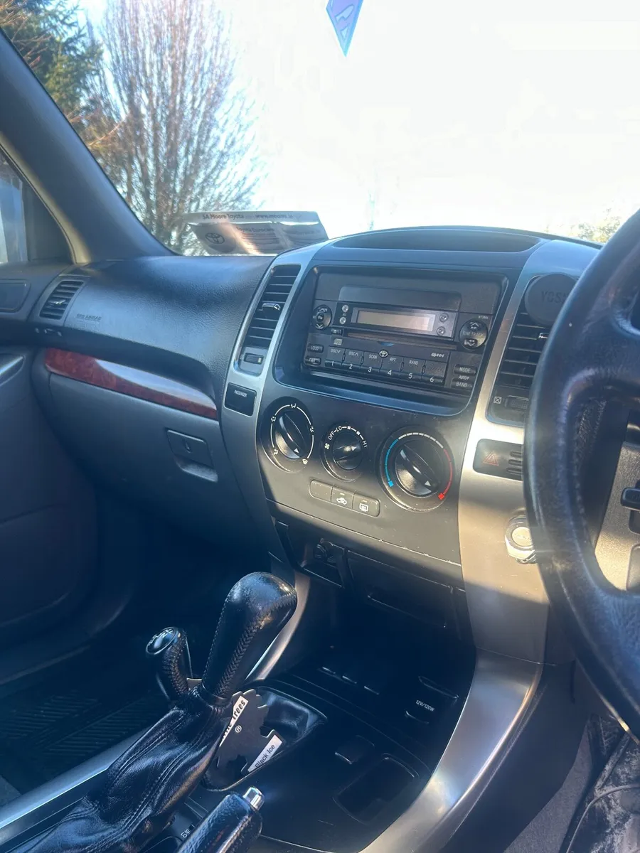 Toyota Land Cruiser 2007 - Image 3