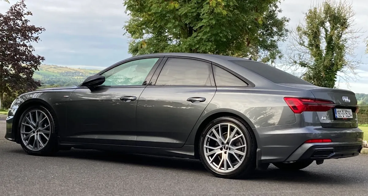 Audi A6 2019 S Line Black Edition - Image 4