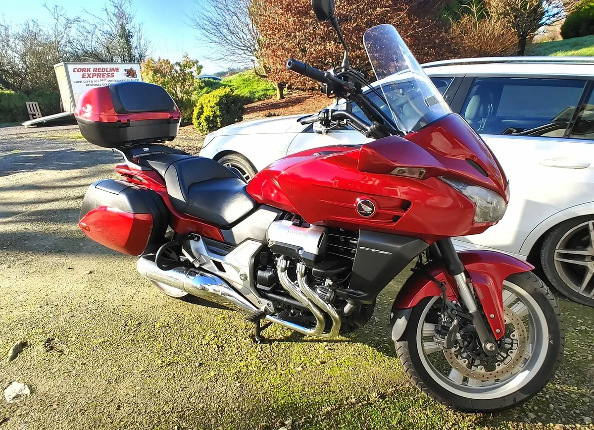 MOTORBIKE TRANSPORT ALL OF IRL OVER CHRISTMAS. - Image 1