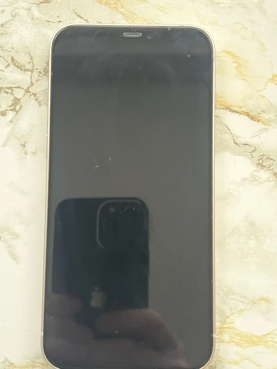 iPhone 12 - Image 3
