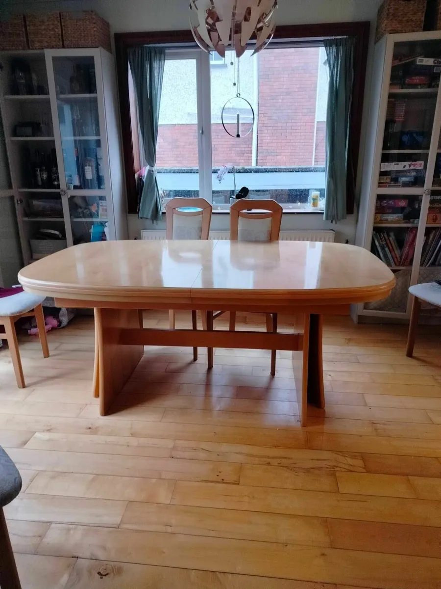 Free extendable dining table - Image 3