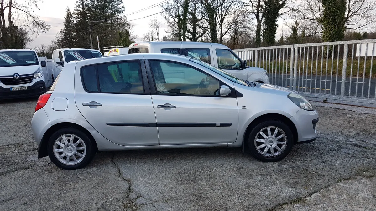 Renault Clio 2008 LOW KM  1550 EURO - Image 4